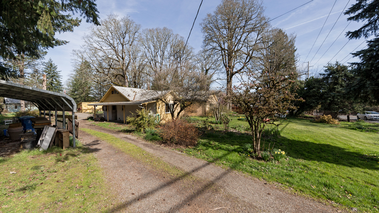 6609 SE Jennings Rd, Portland, OR, 97267 Scene 1