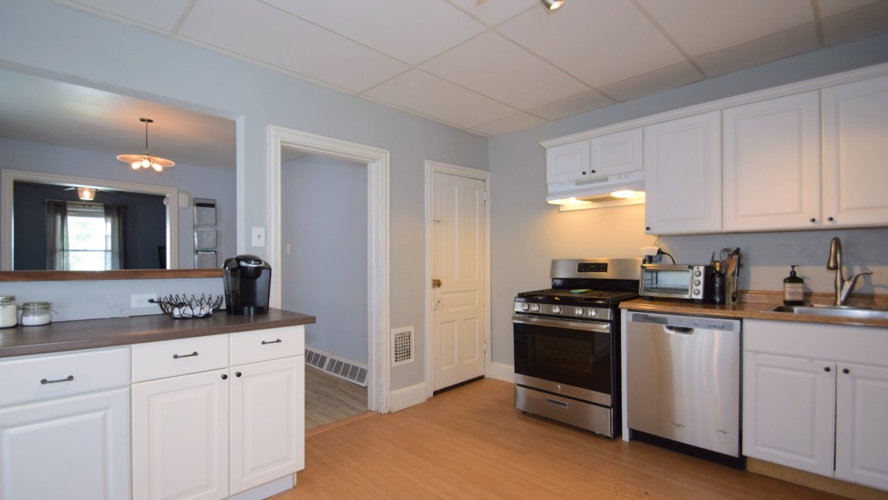 829 Aubrey Ave, Ardmore, PA, 19003 Scene 2