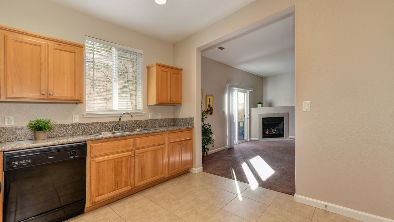 721 Loomis Cir, Folsom, CA, 95630 Scene 2