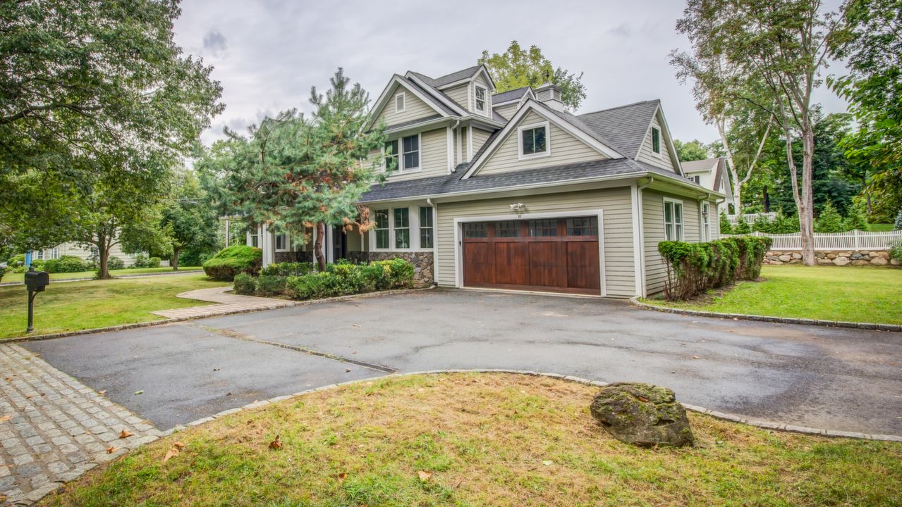 86 Ransom Avenue, Sea Cliff, NY, 11579 Scene 2