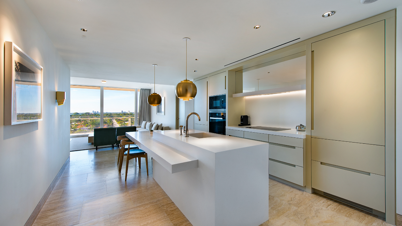 Surf-Club-Four-Seasons-#N914-01