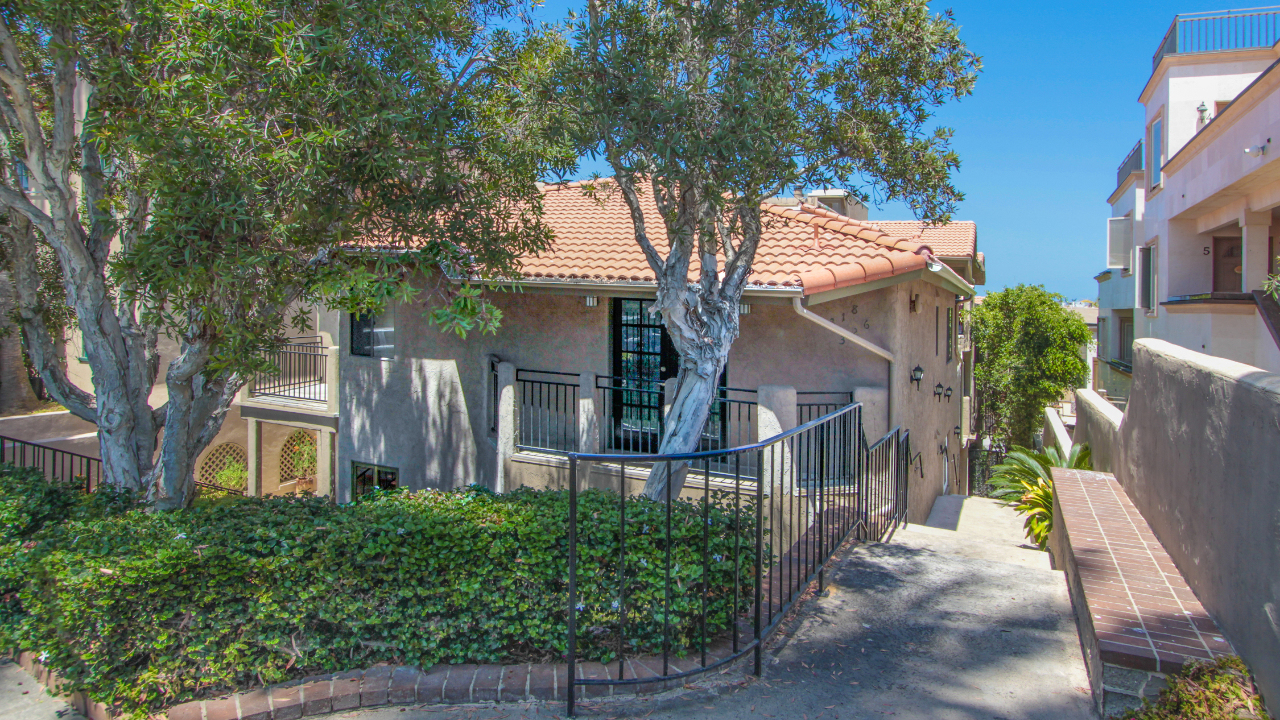 322 Prospect St., La Jolla, CA, 92037 Scene 1