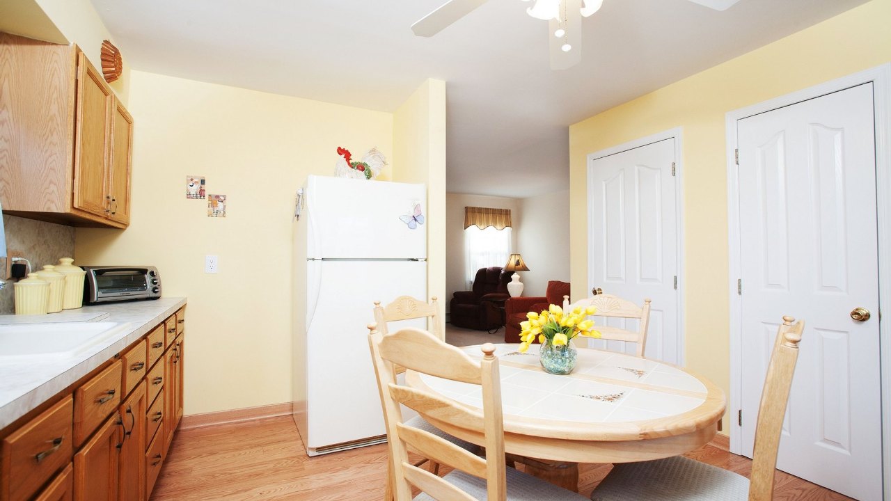 5 East Drive, Ronkonkoma, NY, 11779 Scene 2