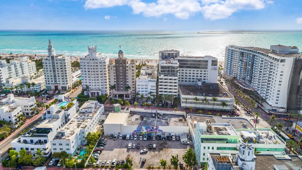 1670-Collins-Ave-01