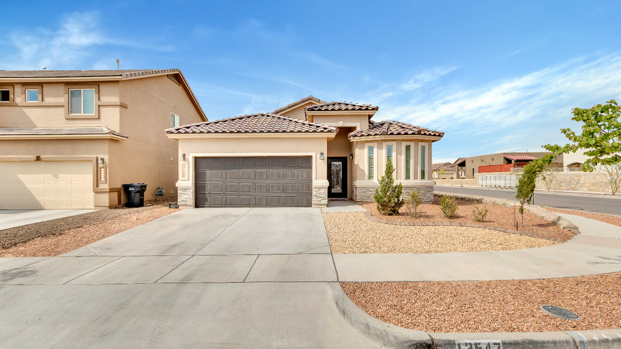 13547 Hazlewood, Horizon City, TX, 79928 Scene 2