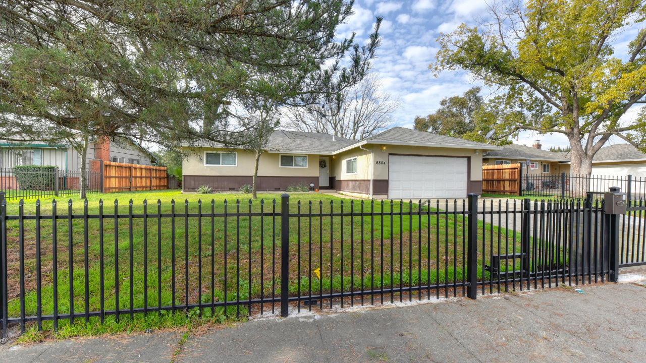 6884 23rd Street, Sacramento, CA, 95822 Scene 2