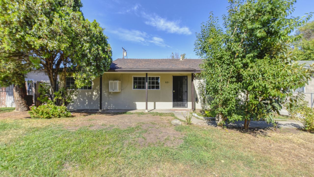 681 Alamos Ave, Sacramento, CA, 95815 Scene 2