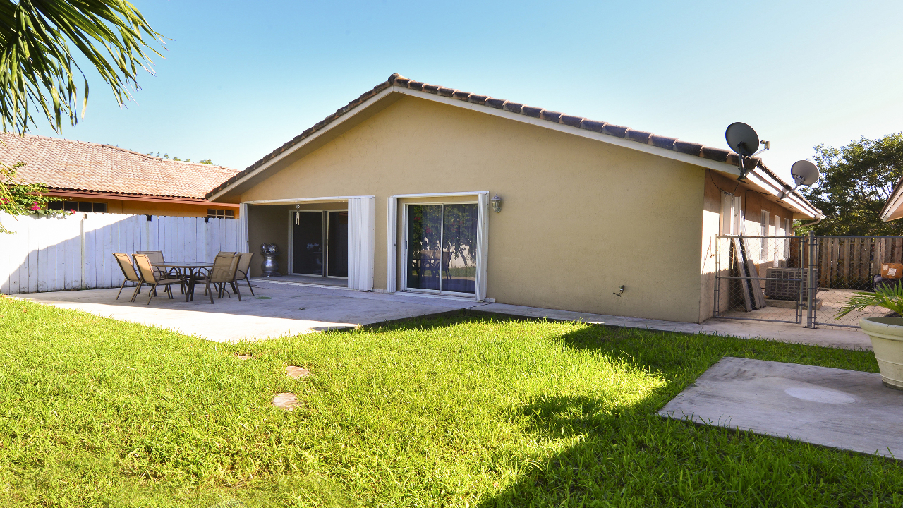 13753-SW-157-St-16