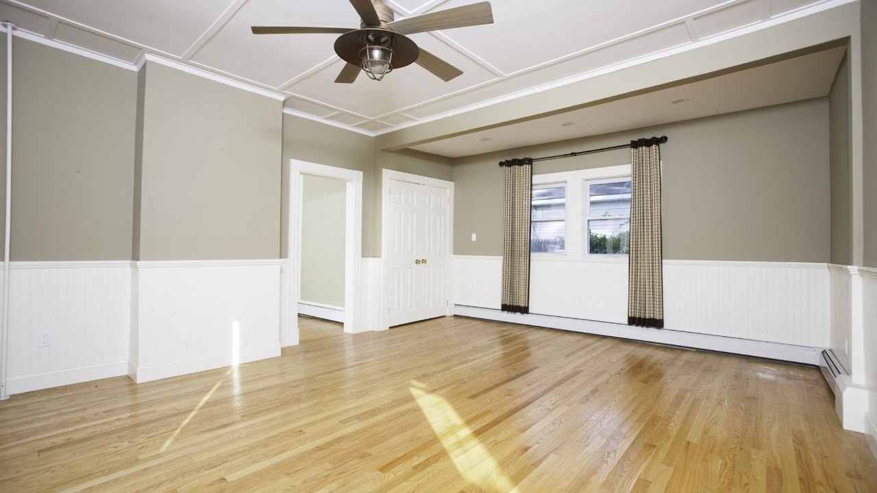 112 Ocean Avenue, Bay Shore, NY, 11706 Scene 3