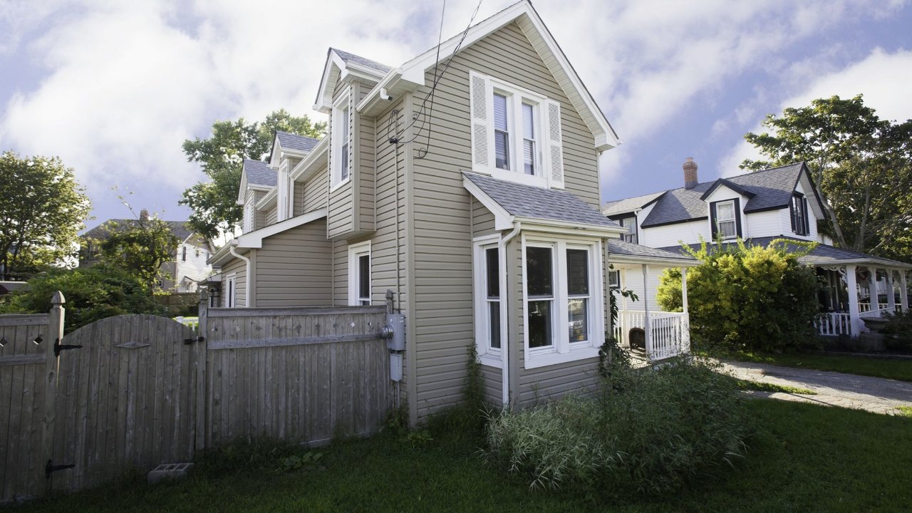 112 Ocean Avenue, Bay Shore, NY, 11706 Scene 1