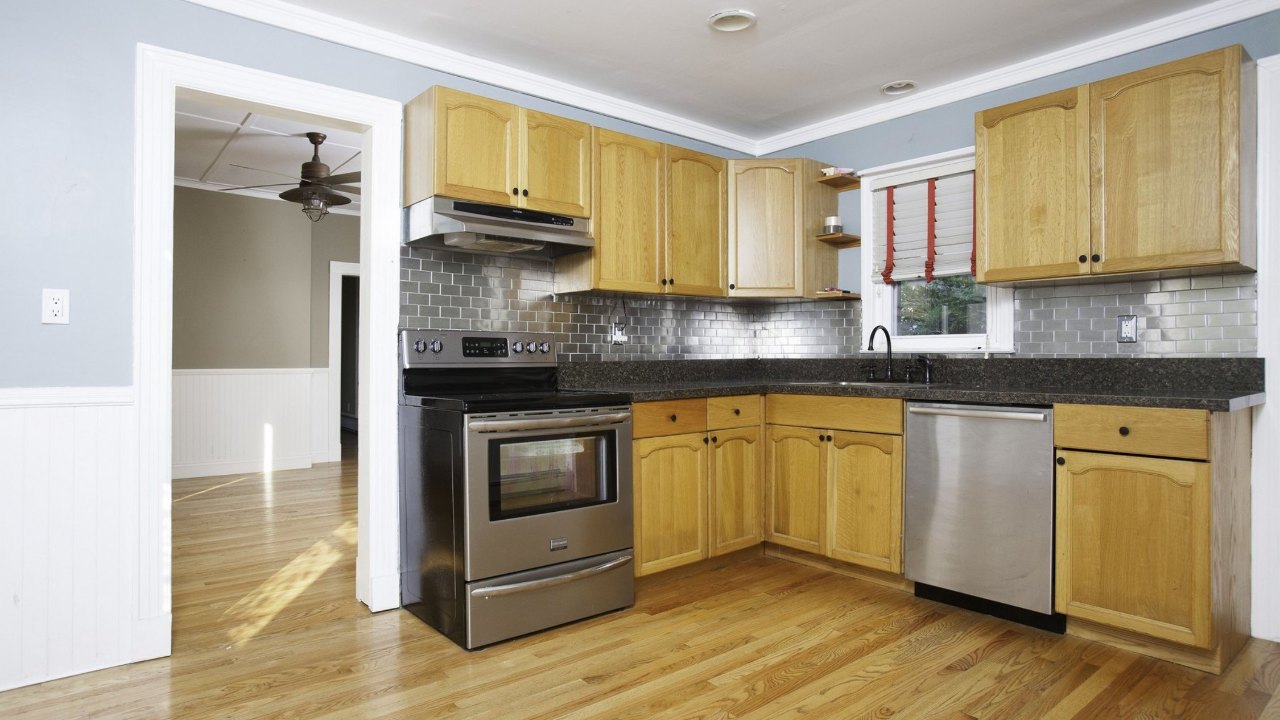 112 Ocean Avenue, Bay Shore, NY, 11706 Scene 4