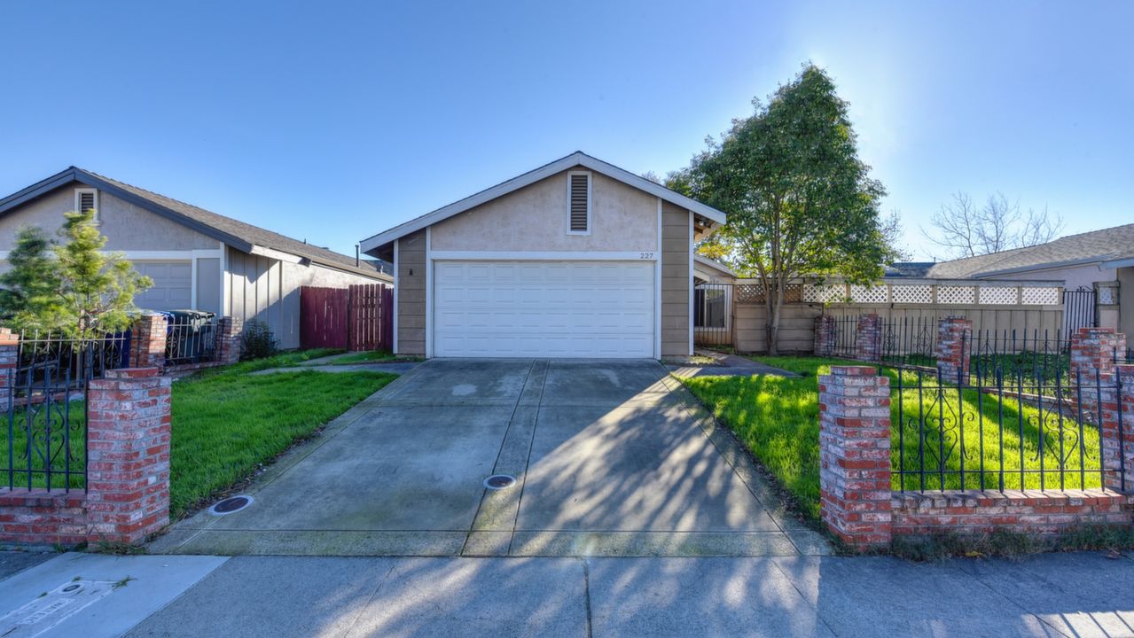 227 Cedar Rock Cir., Sacramento, CA, 95823 Scene 4