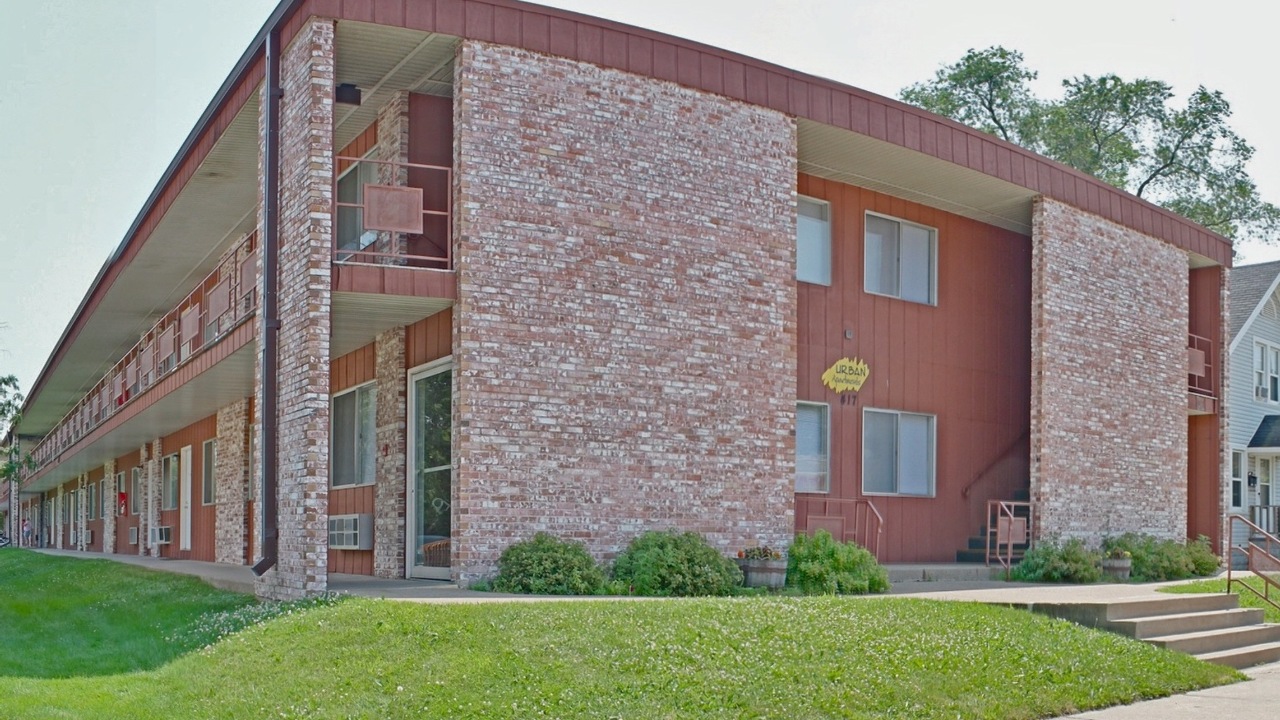 417 Washington Street, Eau Claire, WI, 54701 Scene 1