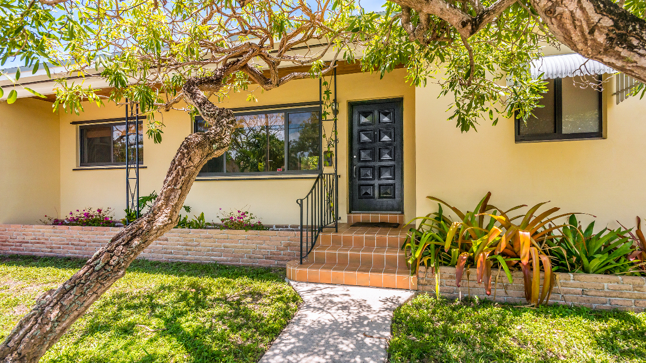 275-SW-48th-Ave-02