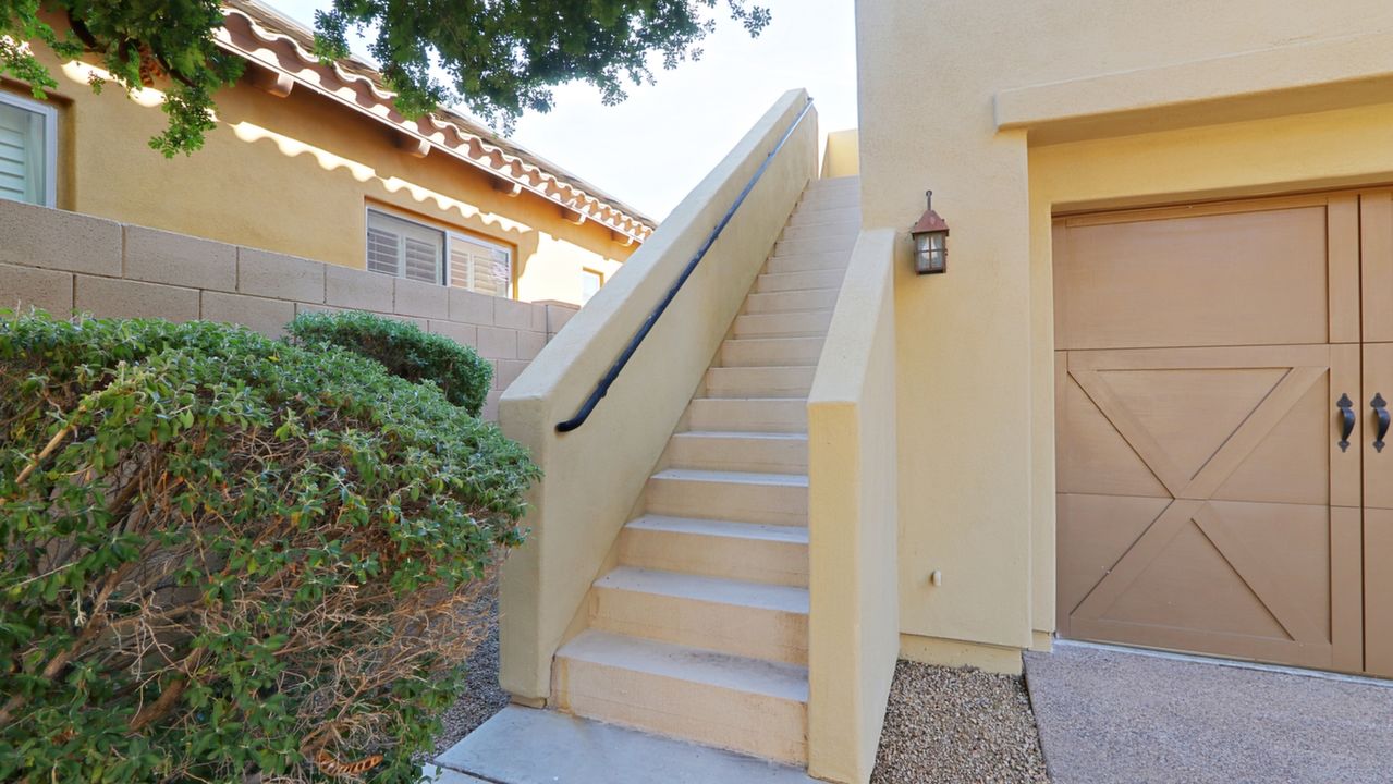 Entrance to Guest Quarters