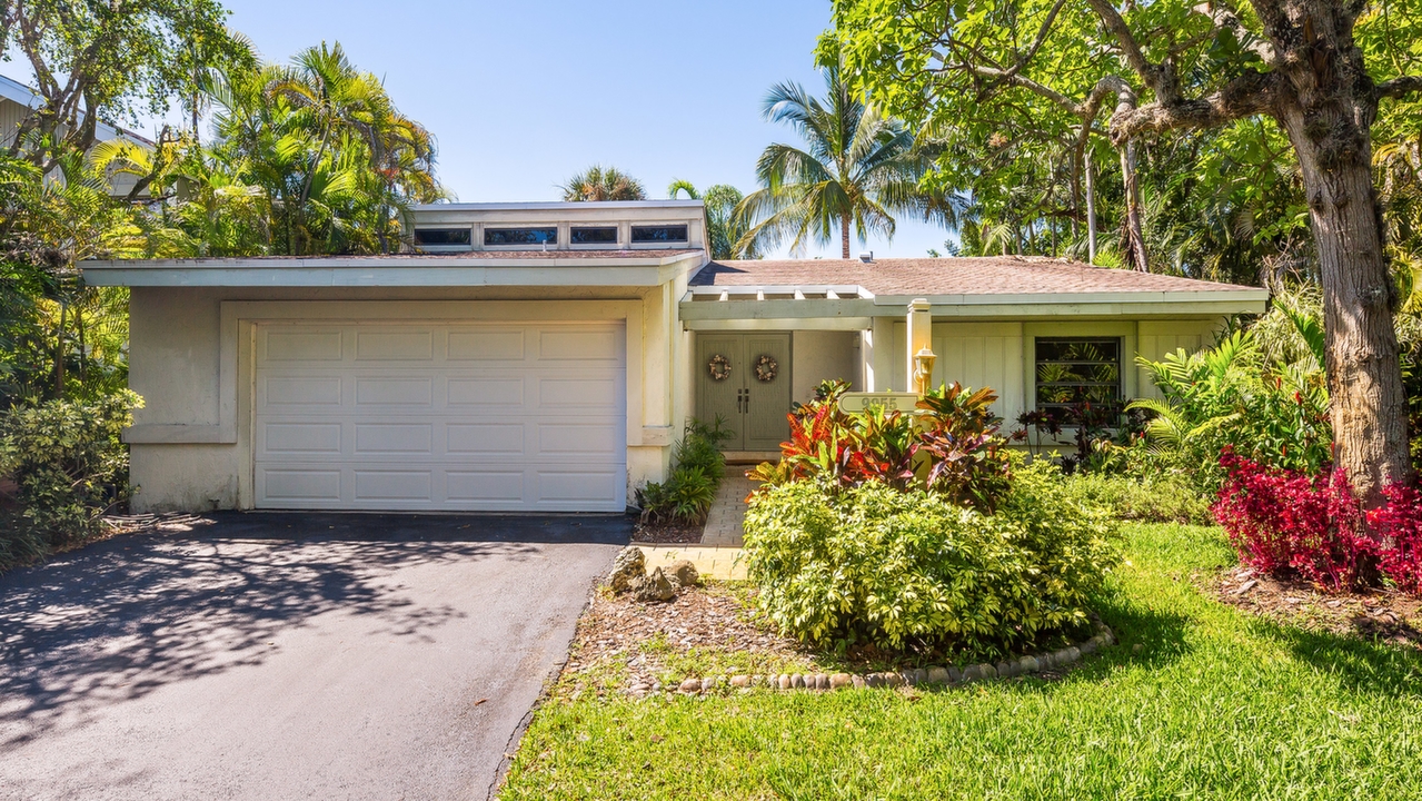 9055-SW-78th-Ct-01