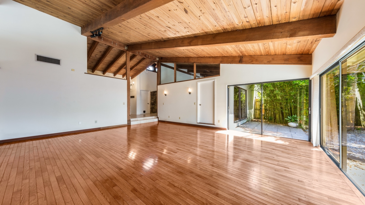 9055-SW-78th-Ct-04