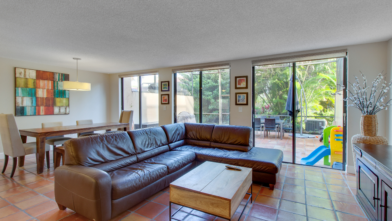 9807-Costa-Del-Sol-Blvd-03