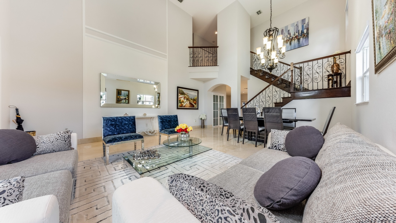 8646-NW-115th-PL-03