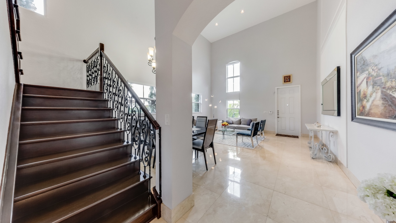 8646-NW-115th-PL-04