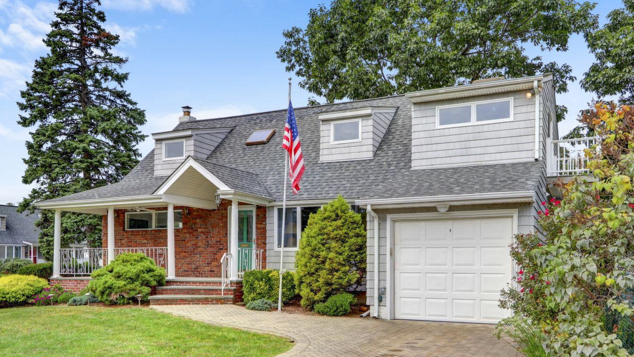 2759 S Shelley Rd, North Bellmore, NY, 11710 Scene 2