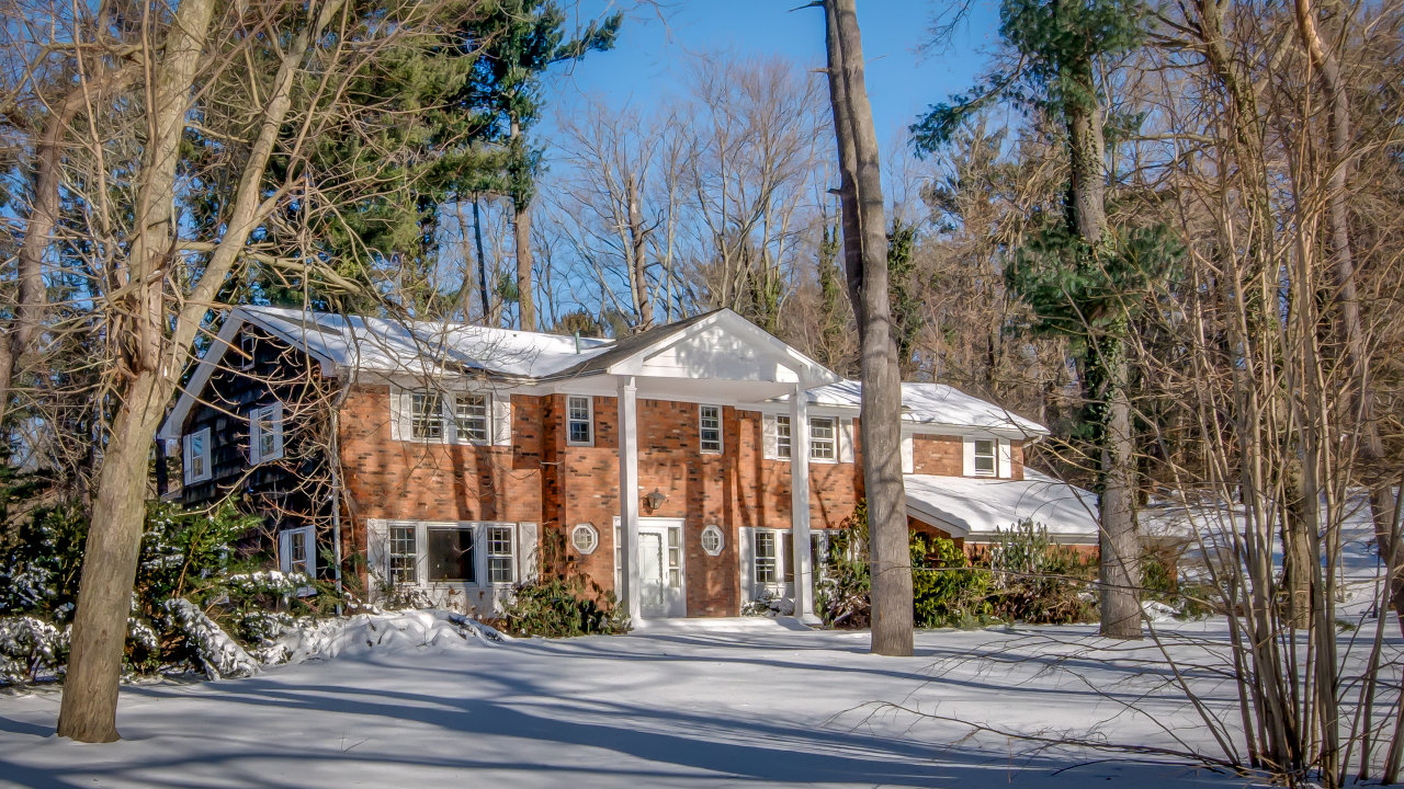 3 Pheasant Hill Lane, Old Brookville, NY, 11545 Scene 1