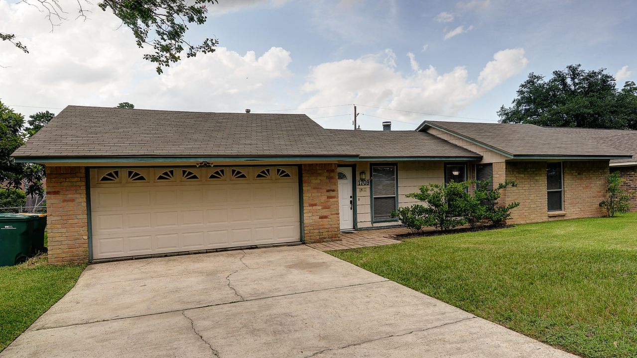 03-  1709 Huffman