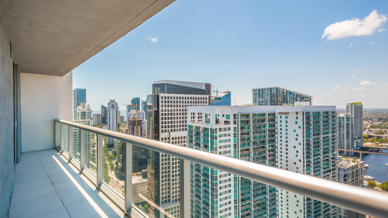 Icon-Brickell-#4204-04