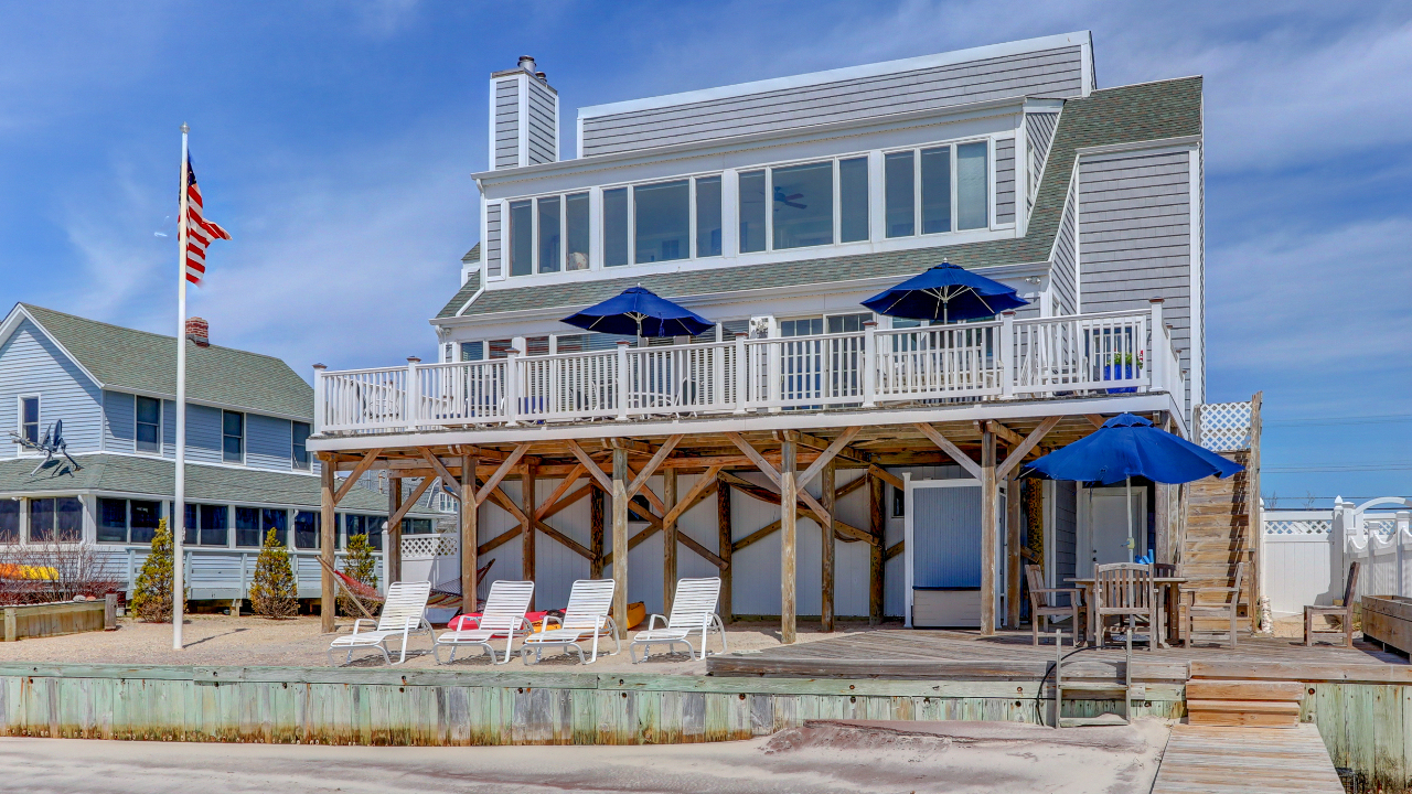 Back of House - Water Side