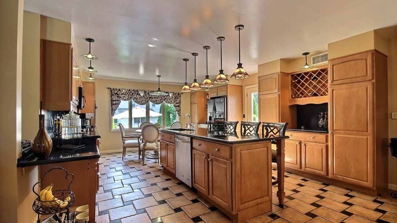 Spacious Gourmet Kitchen