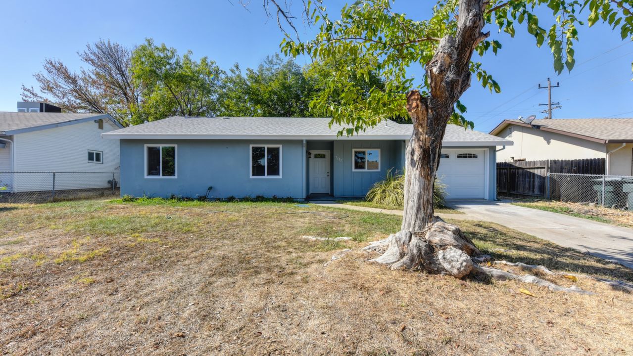 7117 Larchmont Drive, North Highlands, CA, 95660 Scene 3