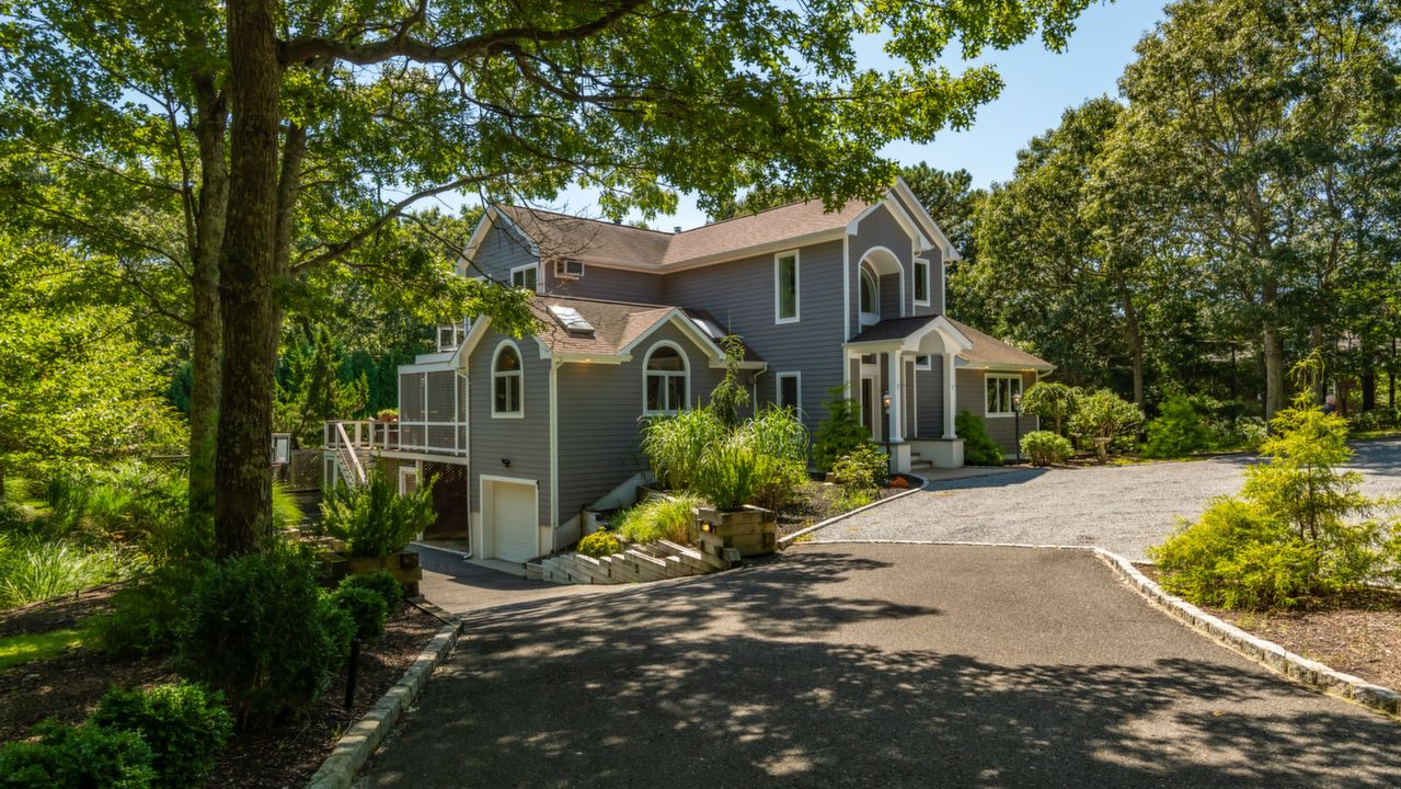 4 Douglas Ct, Hampton Bays, NY, 11946 Scene 4