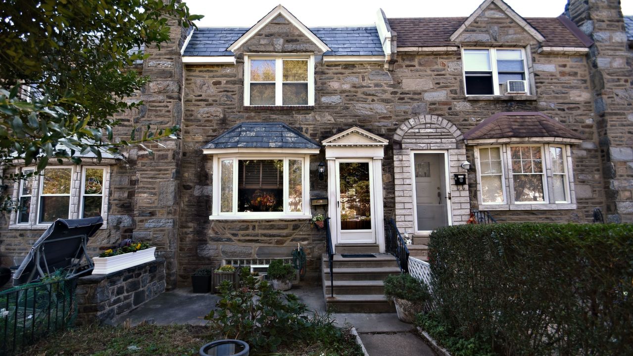1556 Devereaux Ave, Philadelphia, PA, 19149 Scene 1