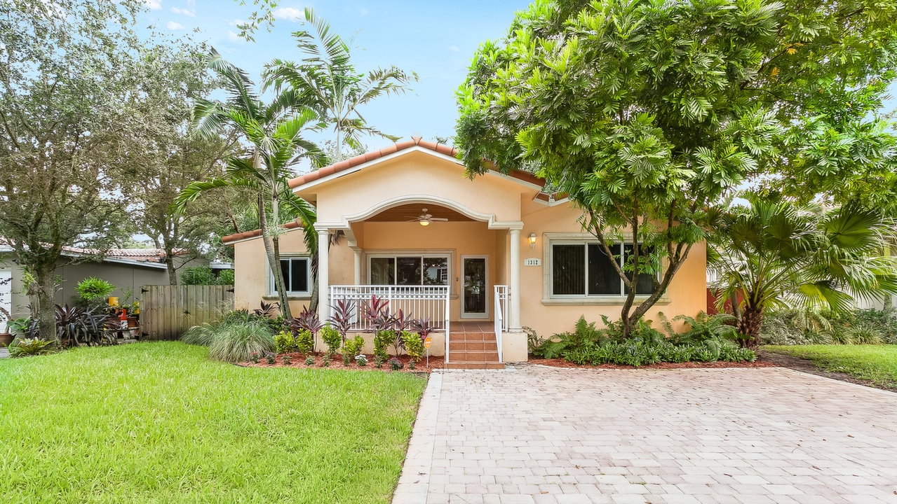 1312-SW-18th-Ct-02