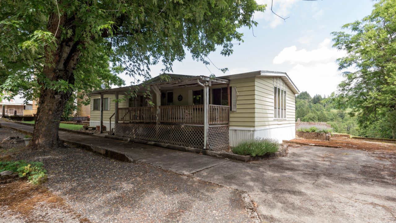 510 SE Littlepage Rd, Corbett, OR, 97019 Scene 2