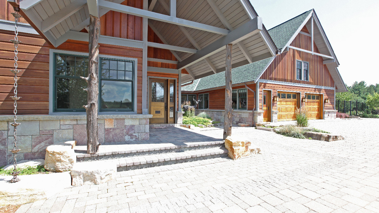 Front Door and Garage 3033