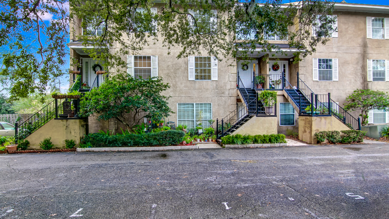 Welcome to 5215 San Jose Blvd!