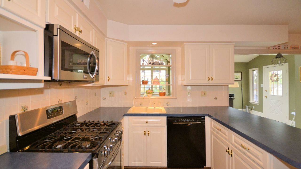 9 Summit Valley Ln, Oreland, PA, 19075 Scene 2