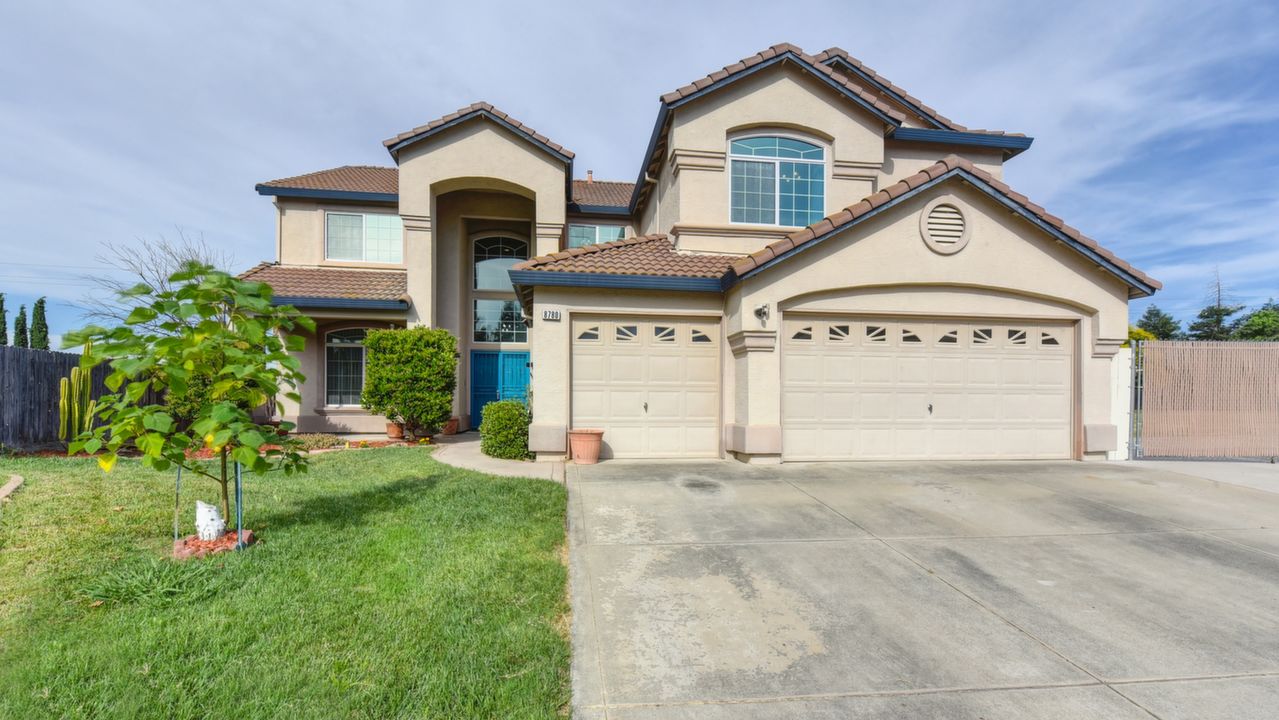 8780 Crocus Court, Elk Grove, CA, 95624 Scene 2