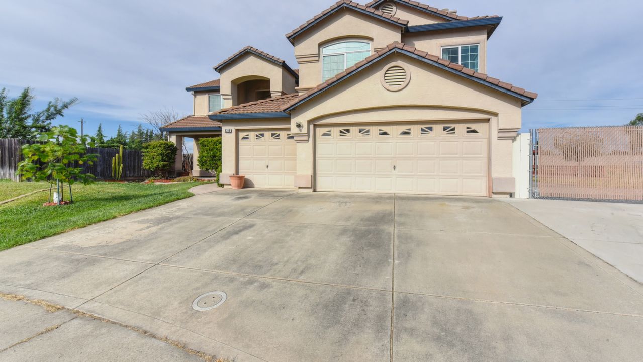 8780 Crocus Court, Elk Grove, CA, 95624 Scene 3