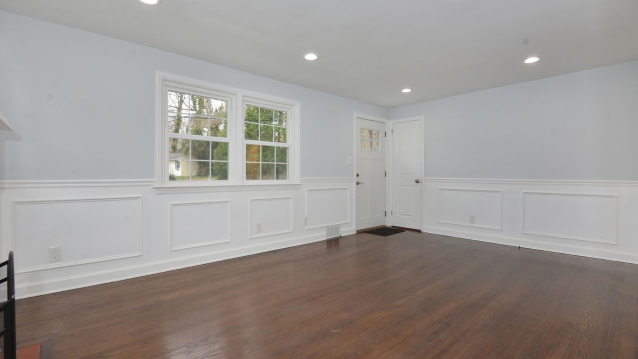 3 The Terrace, Middletown, NJ, 07748 Scene 4