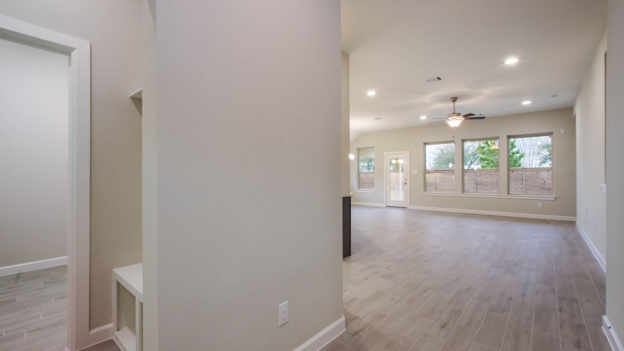 2407ElmwoodTrl_004
