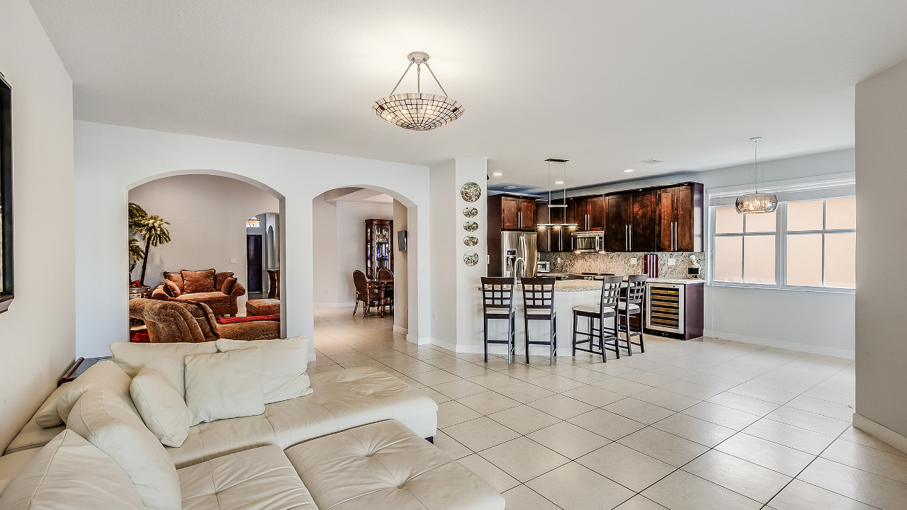 1182-SW-144th-Ct-04
