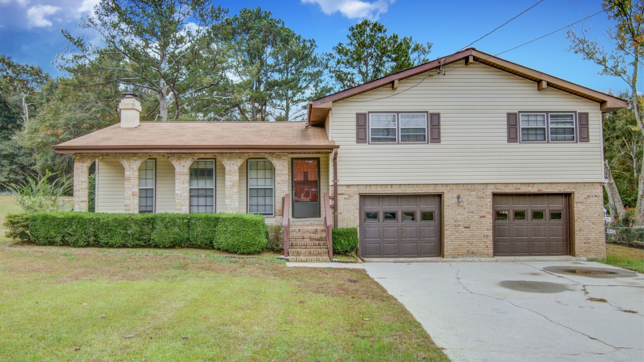 2336 Briarwood Circle