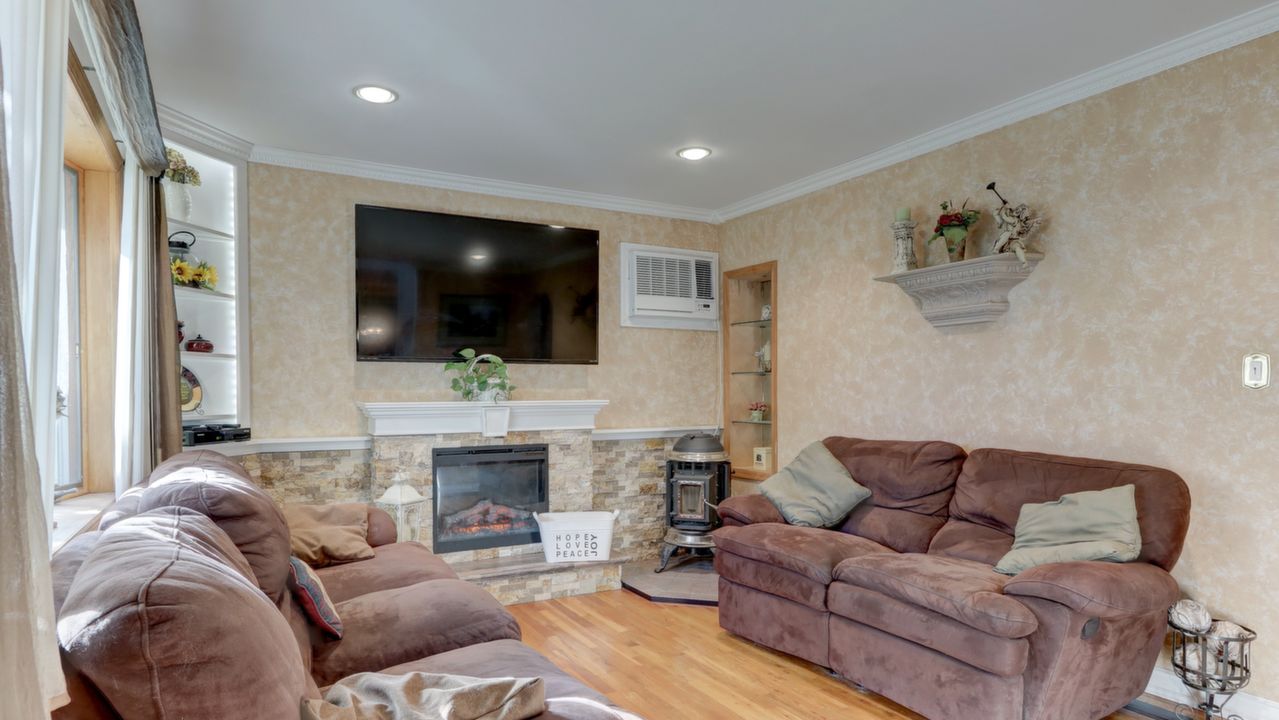 205 Boston Ave, Massapequa, NY, 11758 Scene 4