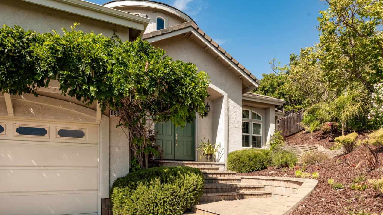 998 Silver Birch Lane, Hayward, CA, 94544 Scene 3