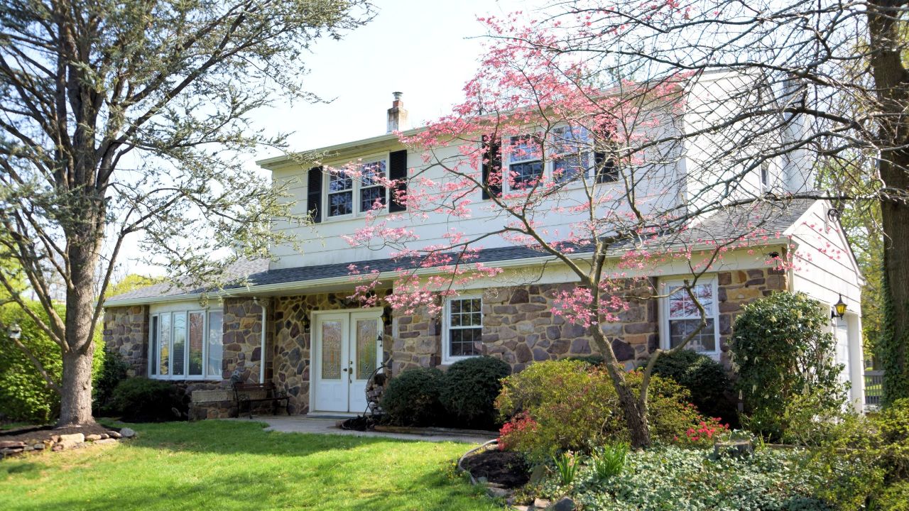 1050 S Houston Rd, Yardley, PA, 19067 Scene 1