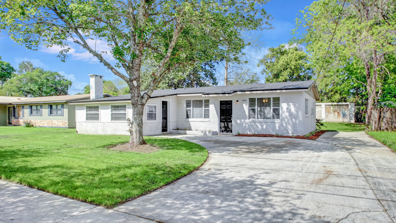 Welcome to 2046 Bo Peep Dr. West!