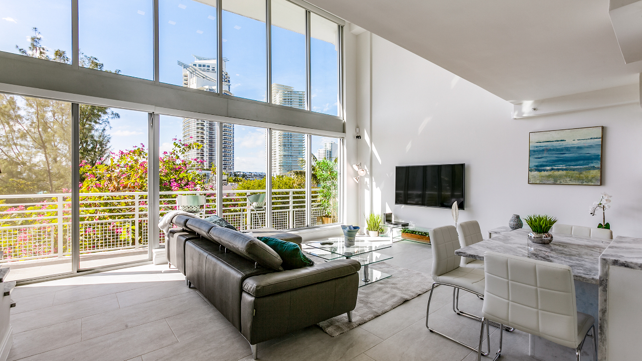 Absolut-Condo-LP5-02