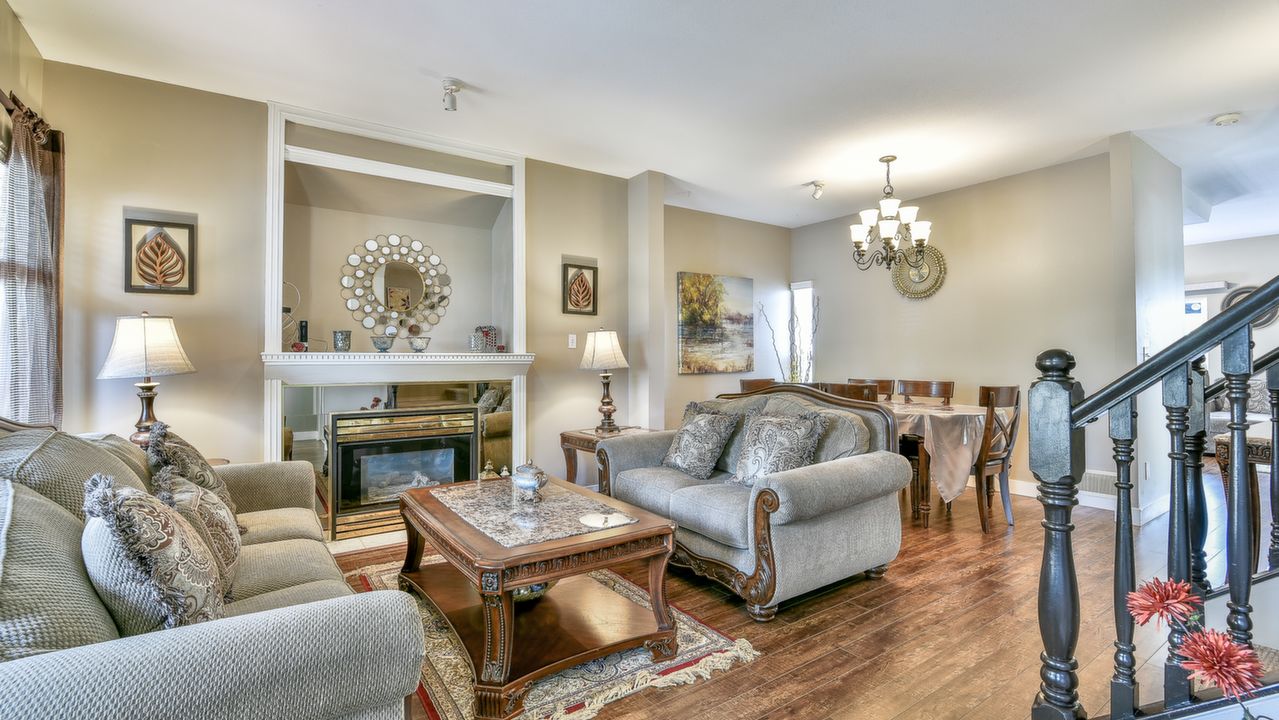 6575 185 St, Surrey, BC, V3S 8T2 Scene 2